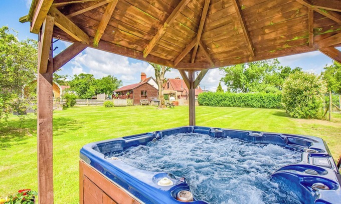 Newenden Cottage | 3 bedroom accommodation in Northiam, near Rye