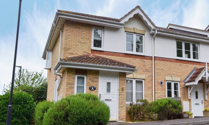 East Cowes Cottage | 3 bedroom accommodation in East Cowes