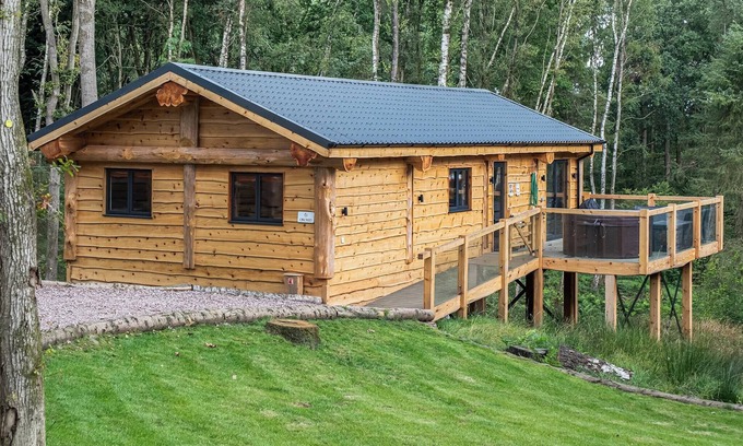 Overton-on-dee Ski Chalet | 3 bedroom accommodation in Ellesmere