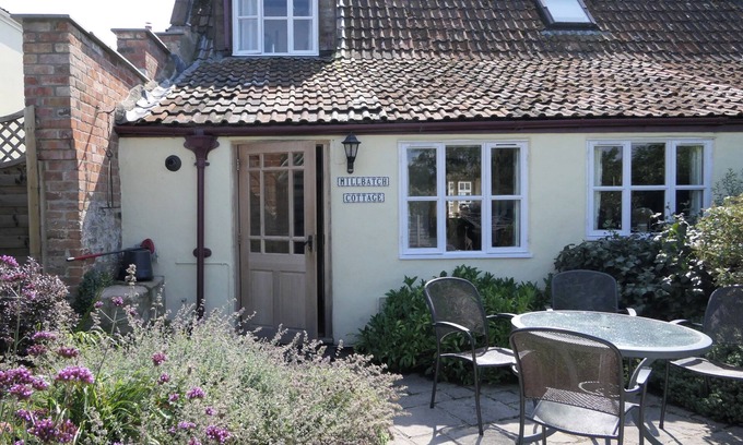 Highbridge Cottage | 3 bedroom accommodation in Mark, Highbridge
