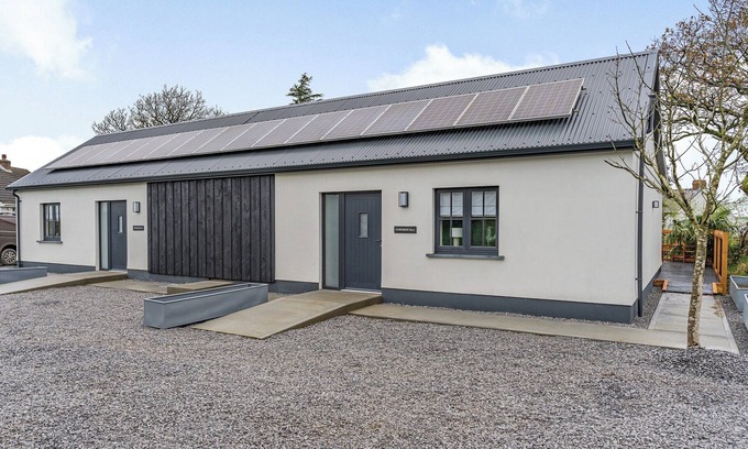 Whitland Cottage | 3 bedroom accommodation in Llanboidy