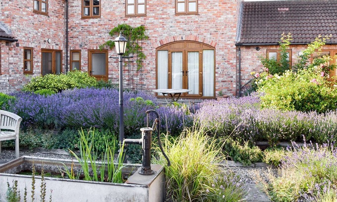 Low Catton Cottage | 3 bedroom accommodation in Towthorpe, near York