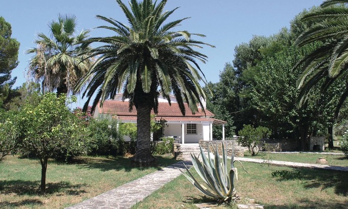 Amfilochia House | 3 bedroom accommodation in Amfilochia