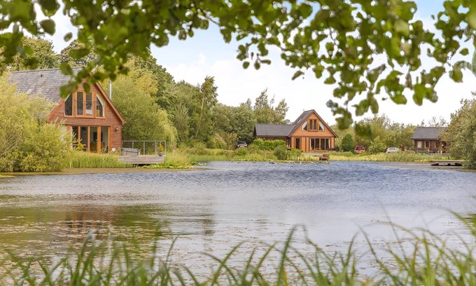 Menai Bridge Ski Chalet | 3 bedroom accommodation in Anglesey