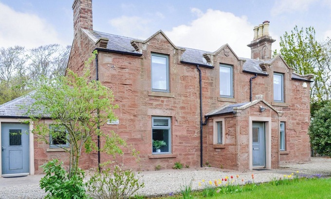 Letham Grange Cottage | 3 bedroom accommodation in Arbroath
