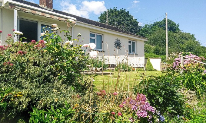 Blakeney Cottage | 3 bedroom accommodation in Blakeney Hill, near Lydney, Forest of Dean