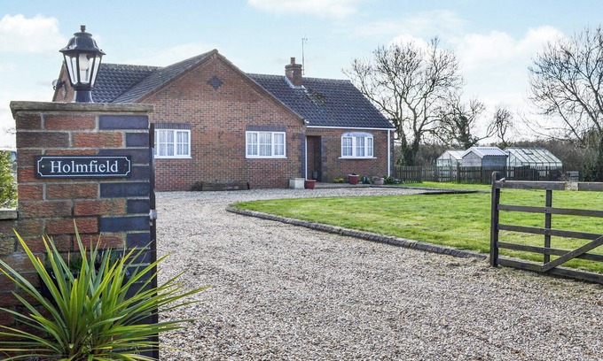 Alford Cottage | 3 bedroom accommodation in Sloothby