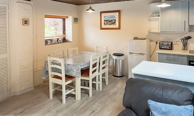 Weybourne Cottage | 3 bedroom accommodation in Weybourne