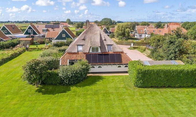 Oosterend Apartment | 3 bedroom accommodation in Oosterend