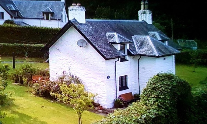 Dalguise Cottage | 3 bedroom accommodation in Dalguise, near Dunkeld