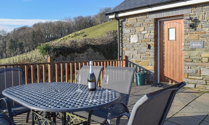 Llanfihangel-Ystrad Cottage | 3 bedroom accommodation in Dihewyd, near Aberaeron