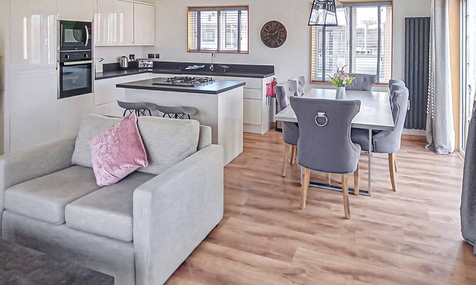Newbury Ski Chalet | 3 bedroom accommodation in Newbury