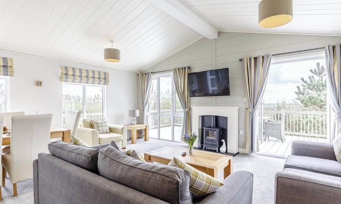 White Cross Ski Chalet | 3 bedroom accommodation in Newquay