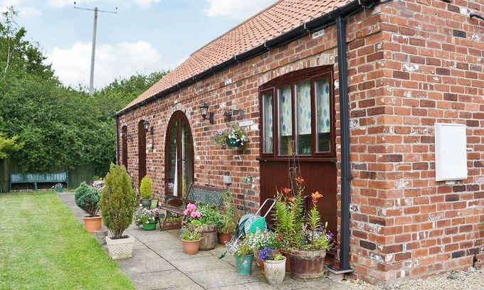 Storwood Cottage | 3 bedroom accommodation in Laytham, near York