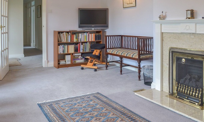 Westbury Cottage | 3 bedroom accommodation in Bratton, near Westbury
