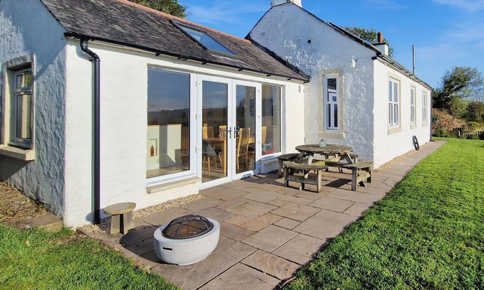 Bankend Cottage | 3 bedroom accommodation in Caerlaverock, near Dumfries