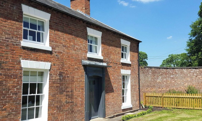 Cosford Cottage | 3 bedroom accommodation in Brewood, near Wolverhampton