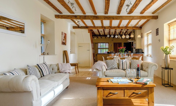 Hethel Cottage | 3 bedroom accommodation in Tacolneston, near Wymondham