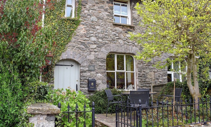 Sedgwick Cottage | 3 bedroom accommodation in Sedgwick, near Kendal