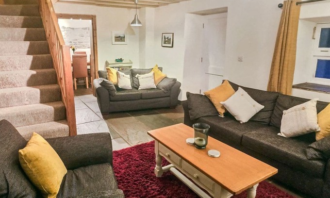 Longnor Cottage | 3 bedroom accommodation in Butterton, near Leek