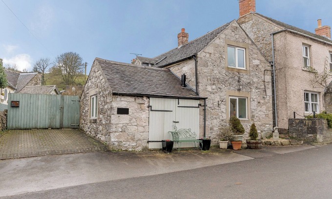 Carsington Cottage | 3 bedroom accommodation in Brassington, near Matlock