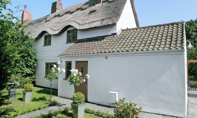 Bacton Cottage | 3 bedroom accommodation in Bacton, near North Walsham