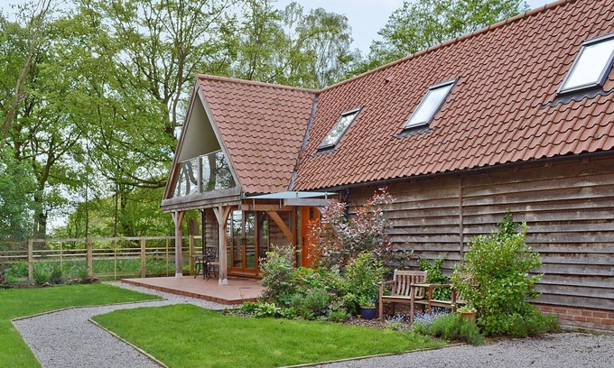 Ryther Cottage | 3 bedroom accommodation in Copmanthorpe, near York