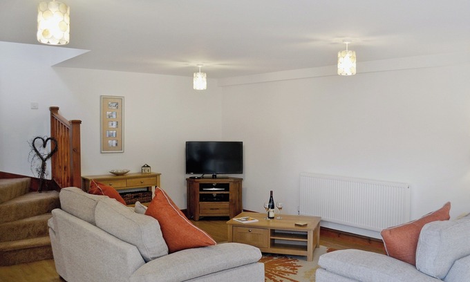 Cilybebyll Cottage | 3 bedroom accommodation in Rhos, near Pontardawe