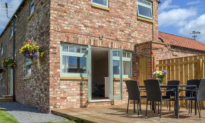 Wilberfoss Cottage | 3 bedroom accommodation in Wilberfoss, near York
