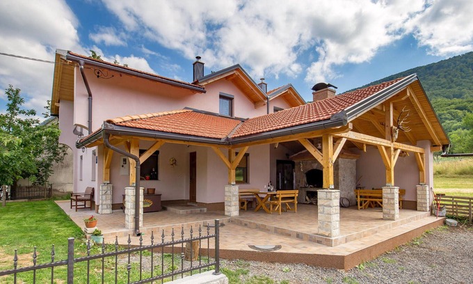 Senj House | 3 bedroom amazing home in Vrzici