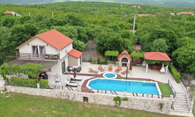 Trilj House | 3 bedroom amazing home in Grab