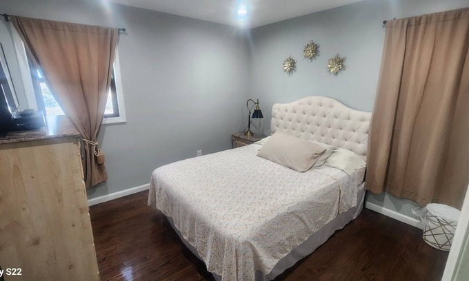 North Bergen House | 3 Bedroom apartment close to ny city, parking, tv in bed rooms and living