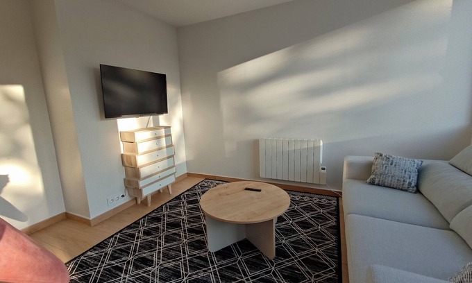 Estanove Apartment | 3-bedroom apartment + balcony and parking