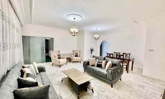 Al Jubeiha Apartment | 3 bedroom apartment in amman