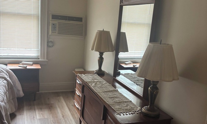 Queens Apartment | 3-bedroom apartment in charming Queens with AC