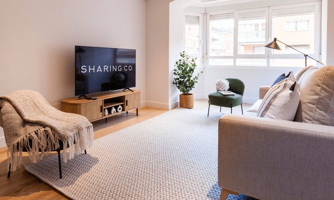 Nueva Espana Apartment | 3 bedroom apartment in La Castellana Sharing Co