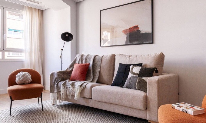 Nueva Espana Apartment | 3 bedroom apartment in La Castellana Sharing Co.
