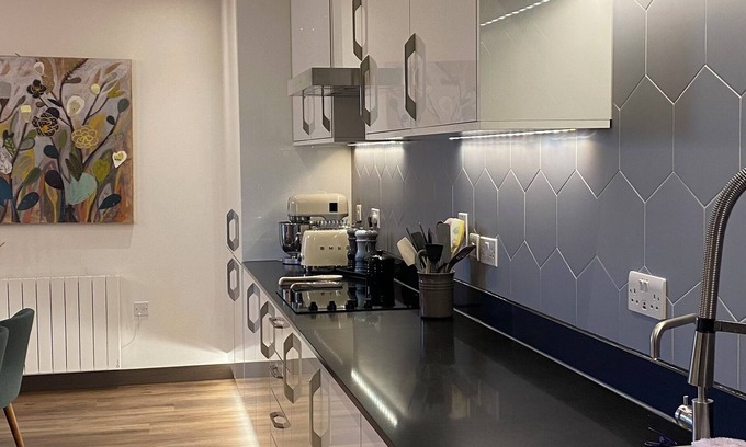 Watford Apartment | 3-bedroom apartment in brilliant Watford with WiFi