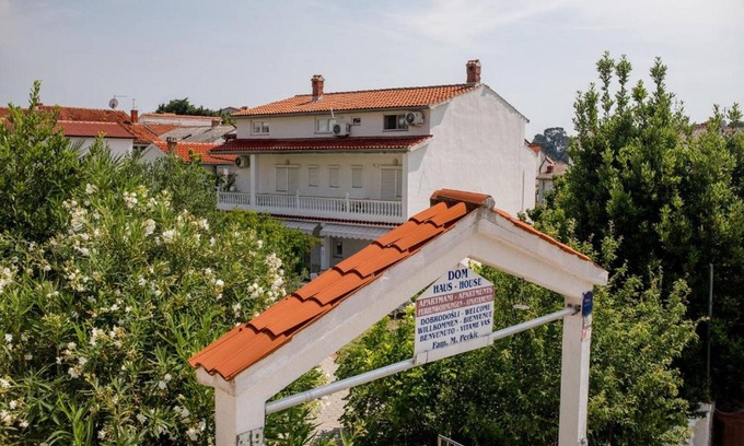 Rab Apartment | 3-bedroom apartment in perfect Rab with AC