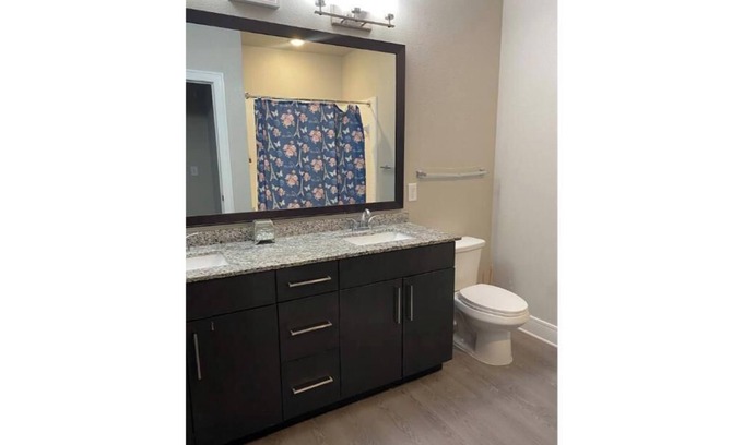 Klein Apartment | 3-bedroom apartment in tranquil Spring with fitness room, AC. Enjoy