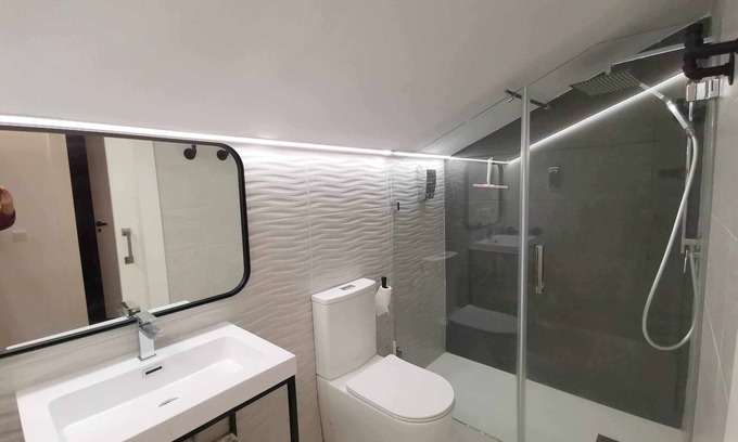 Trefacio Apartment | 3 BEDROOM APARTMENT VILLA MAREL
