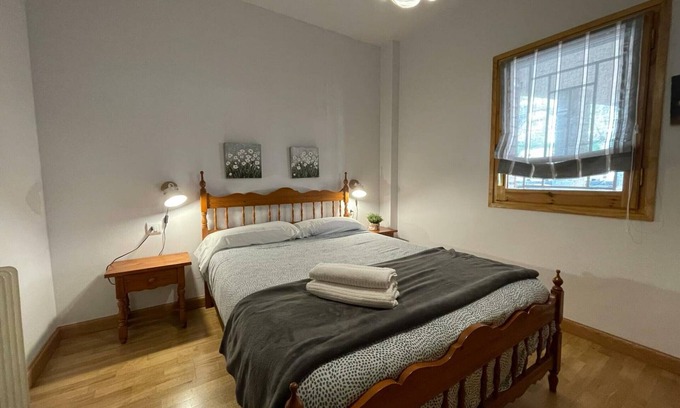 Jaca Apartment | 3-Bedroom Apartment with Pool, Terrace, and Garage in Jaca