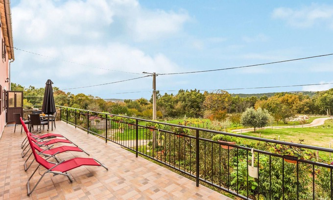 Cepic Apartment | 3 bedroom awesome apartment in Oprtalj