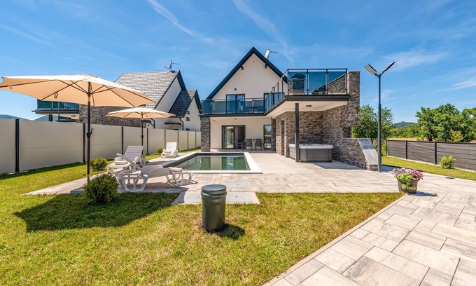 Gospic House | 3 bedroom awesome home in Debelo Brdo