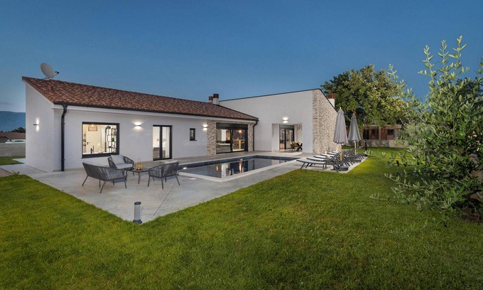 Krsan House | 3 bedroom awesome home in Krsan