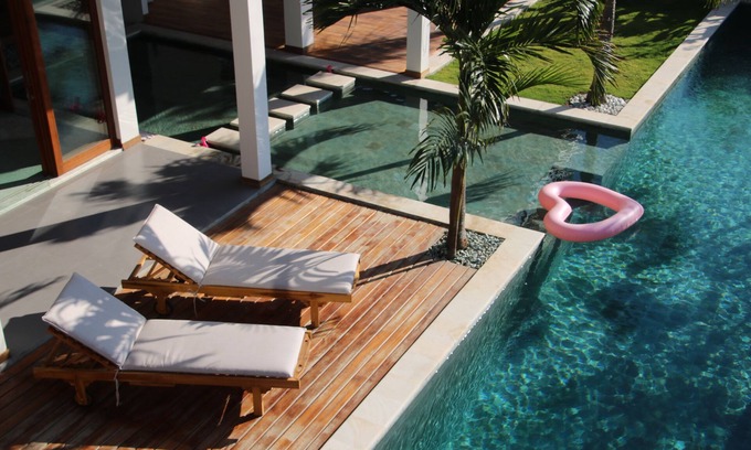 Uluwatu House | 3-bedroom Bali-meets–California Modern Design Gem with Pool and Yoga Shala