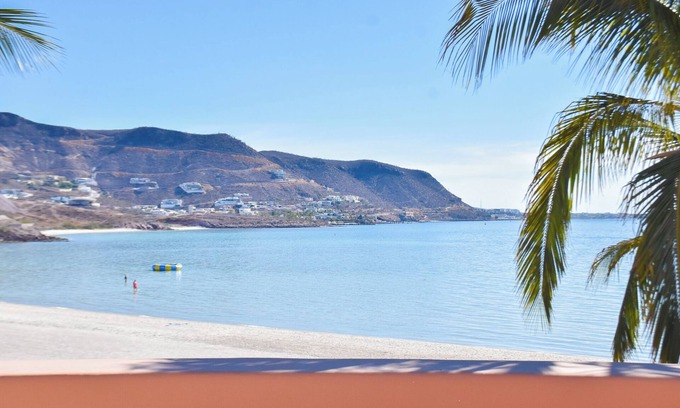 Esterito Villa | 3-bedroom beach villa in Puerta Cortes, La Paz with WiFi, AC