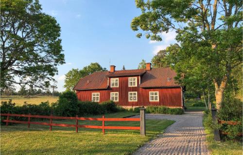 Mantorp House | 3 Bedroom Beautiful Home In Mantorp