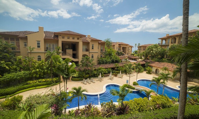 Herradura Condo | 3 bedroom Bella Vista close to pool