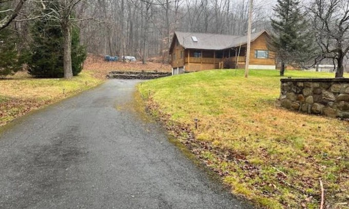 Bloomingburg Cabin | 3-bedroom cabin in peaceful Bloomingburg with WiFi, AC